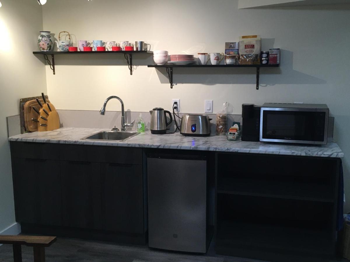 Lakeview Gardens B&B Peachland Εξωτερικό φωτογραφία